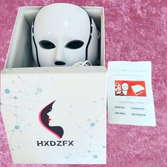 Colorful LED Beauty Mask with Remote - Picture 2 of 4